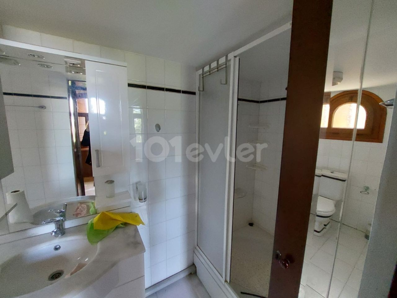 Girne, Alsancak da 4+2 Büyük Bahçeli Kiralık Villa