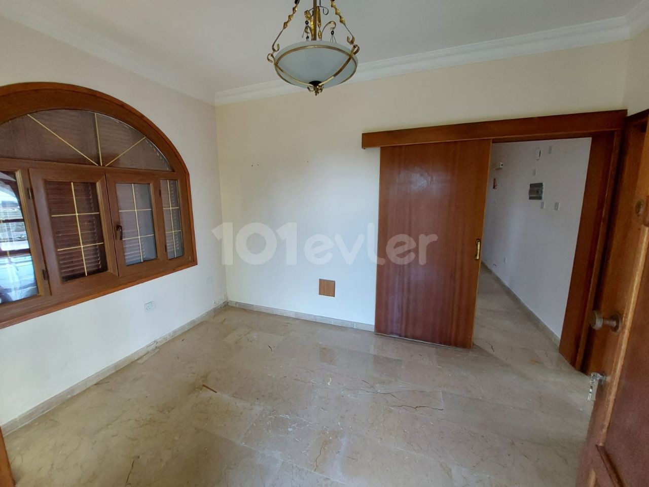 4+2 Villa for Rent in Alsancak, Kyrenia with Big Garden ** 