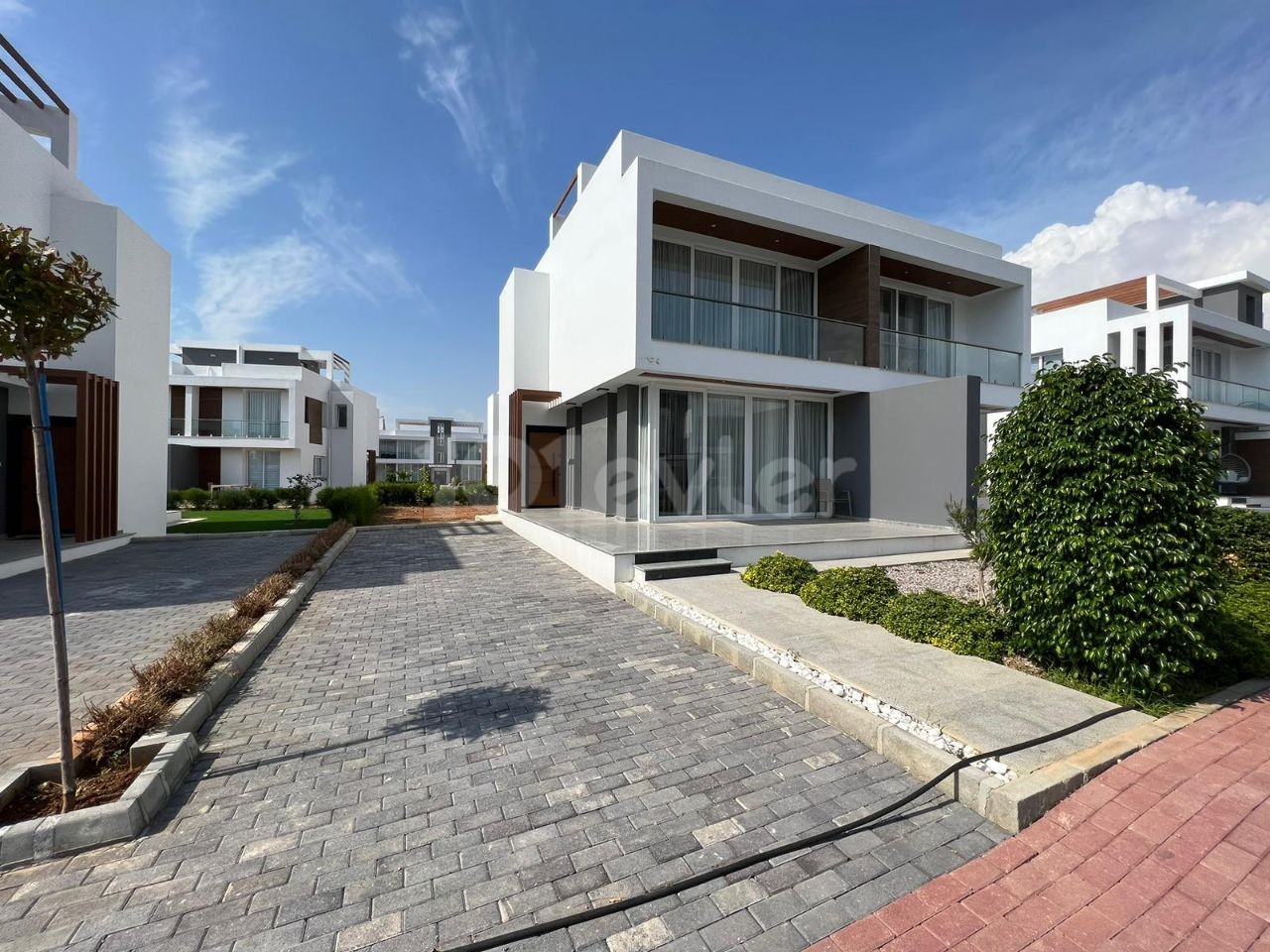 2 bedroom semi detached villa for sale in Fourseasons