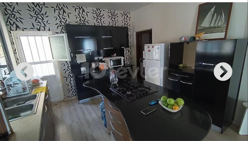 LARGE 3+1 FLAT FOR SALE IN KARAKOL NEIGHBORHOOD IN FAMAGUSA