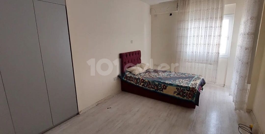 LEFKOŞA HAMİTKÖY 3+1 TURKISH COB APARTMENT WITH COMMUNAL POOL