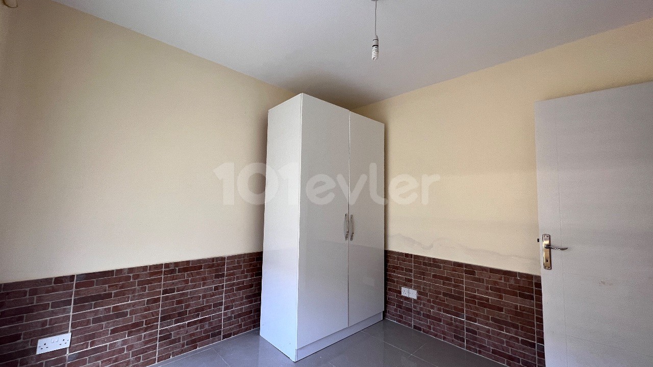 GİRNE MERKEZDE ZEMİN KAT SATIKIK 2+1 DAİRE