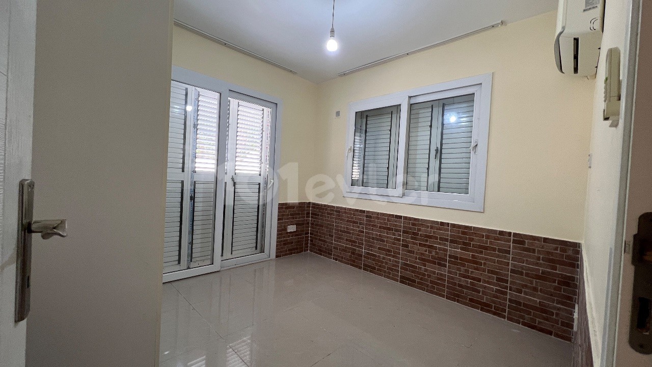 GİRNE MERKEZDE ZEMİN KAT SATIKIK 2+1 DAİRE