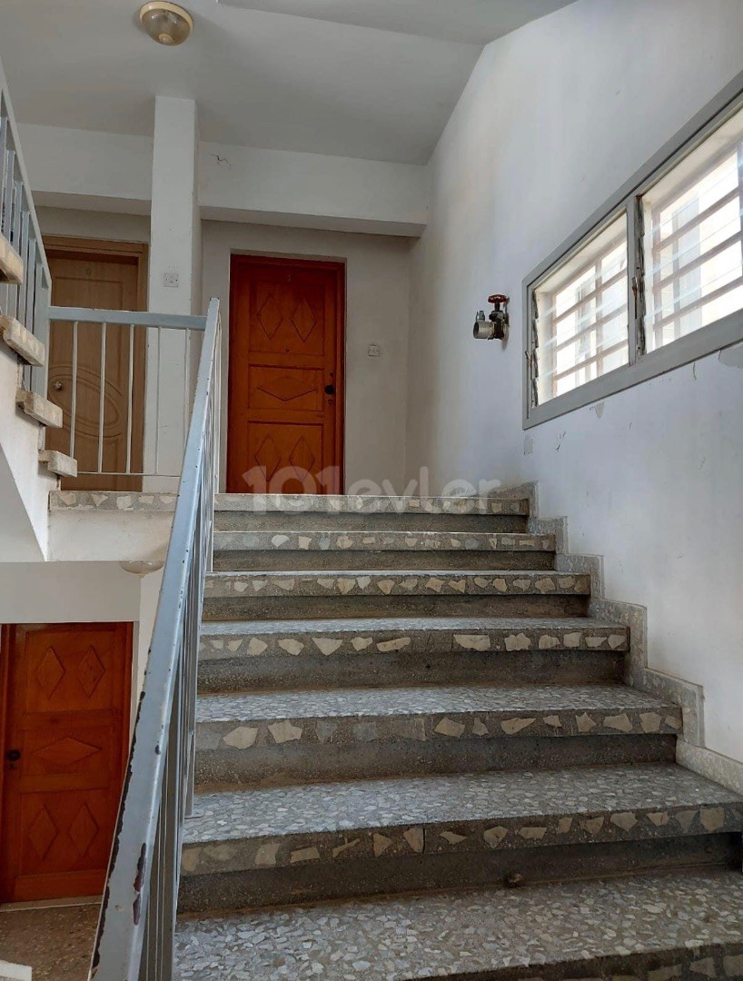 CENTRALLY LOCATED 3+1 APARTMENT FOR SALE IN LEFKOŞA/KÖŞKLÇİFTLİK REGION