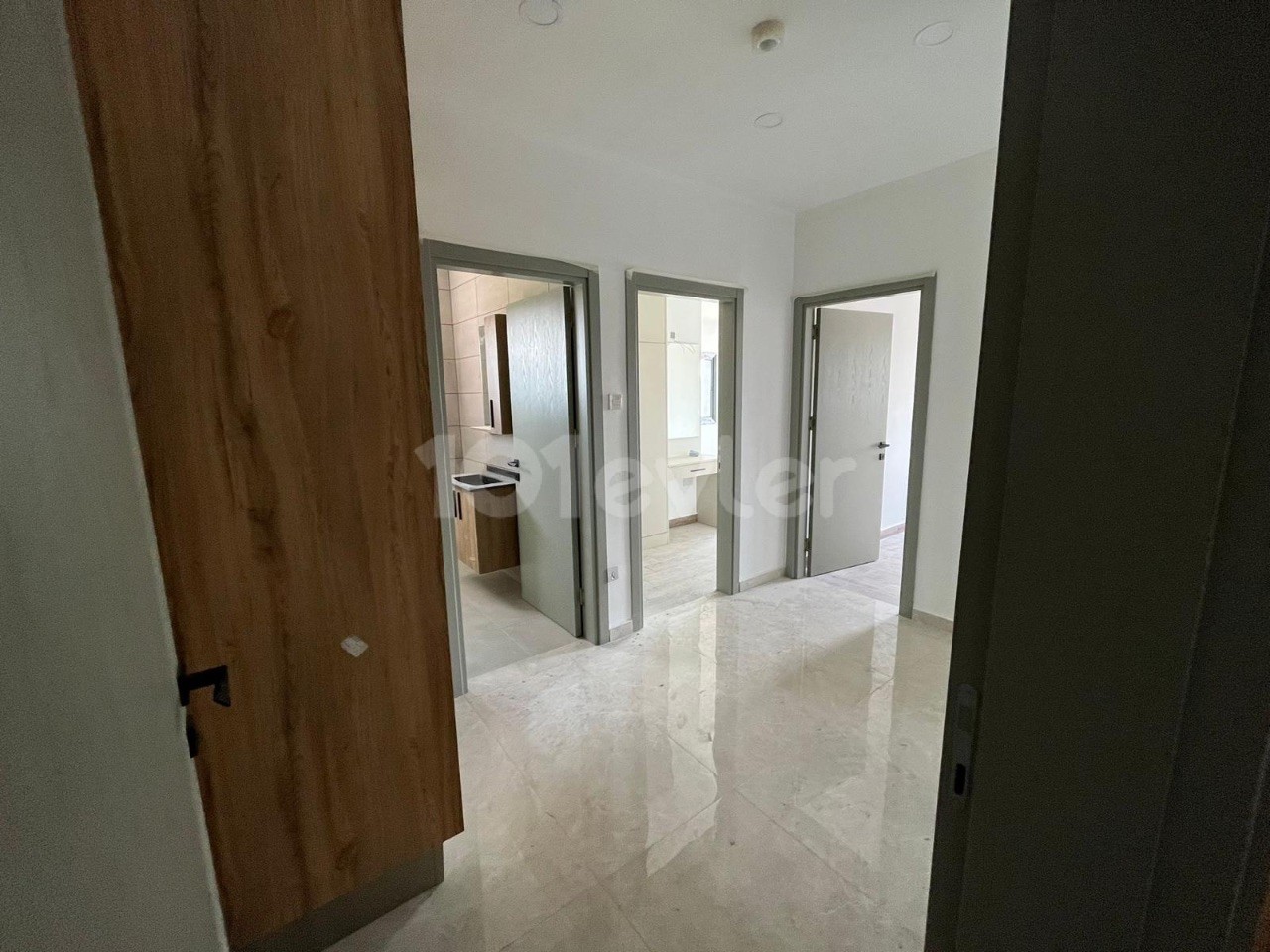 LEFKOŞA/KÜÇÜKKAYMAKLI BÖLGESİNDE 235m2 3+1 LÜKS PENTHOUSE