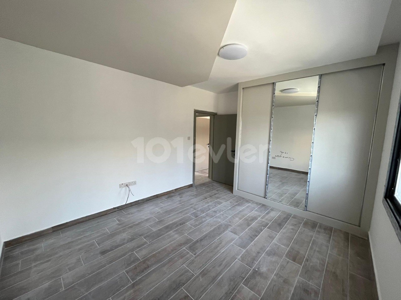 3+1 DELUXE APARTMENT IN LEFKOŞA/KÜÇÜKKAYMAKLI AREA