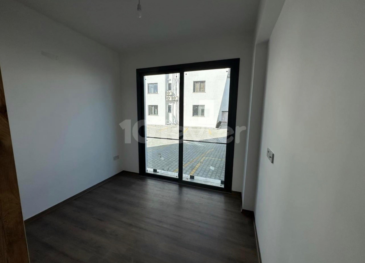 2+1 LUXUSWOHNUNG IN GUTER LAGE IN DER REGION GİRNE / ALANCAK ZU VERKAUFEN