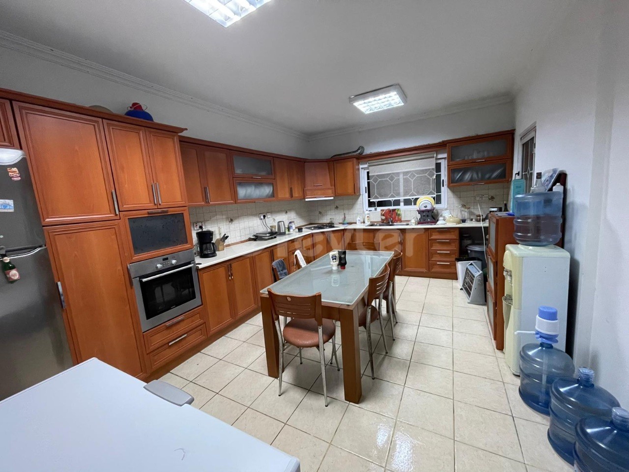 LEFKOŞA/ DEREBOYU STREET 3 + 1 FLAT FOR RENT WITH HANDICAP