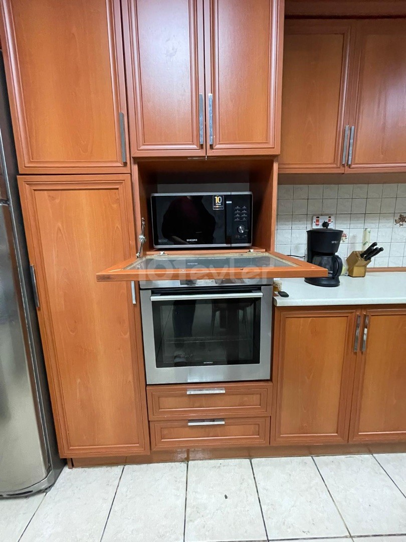 LEFKOŞA/ DEREBOYU STREET 3 + 1 FLAT FOR RENT WITH HANDICAP