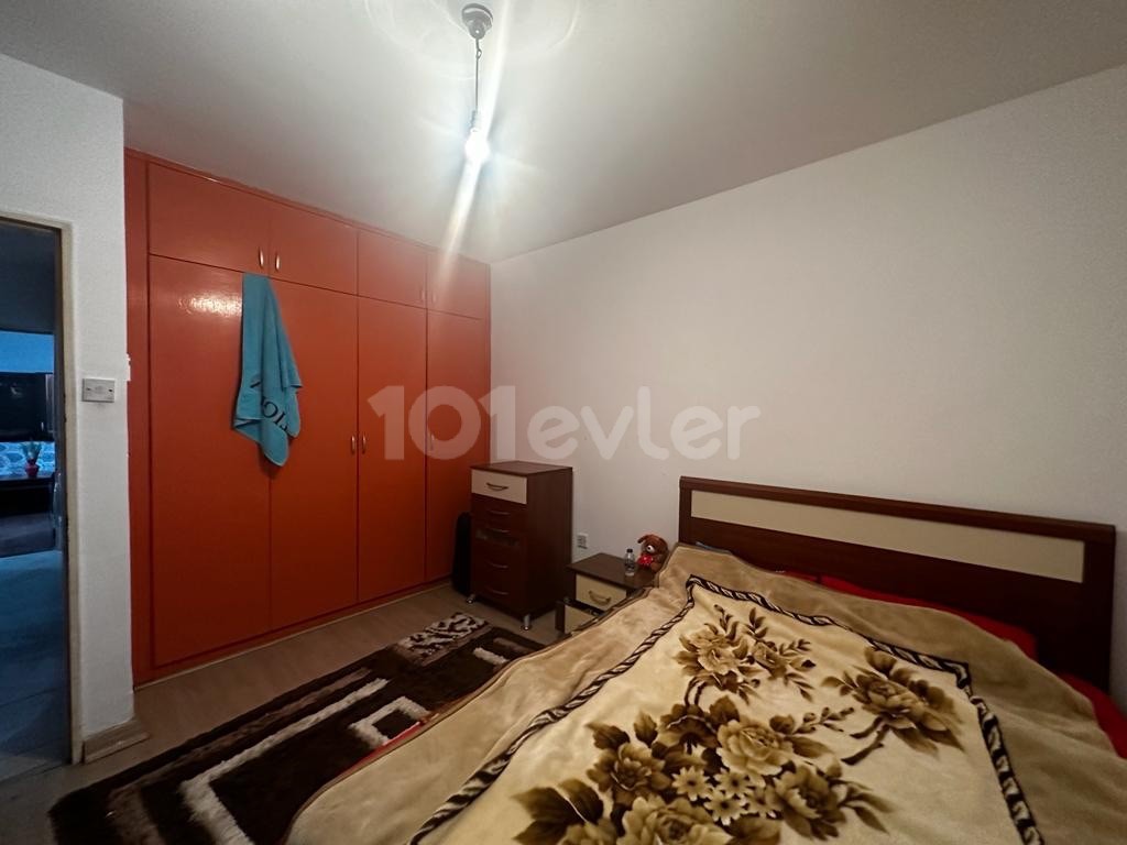 3+1 flat for sale with ground floor commercial permit in LEFKOŞA/ORTAKÖY