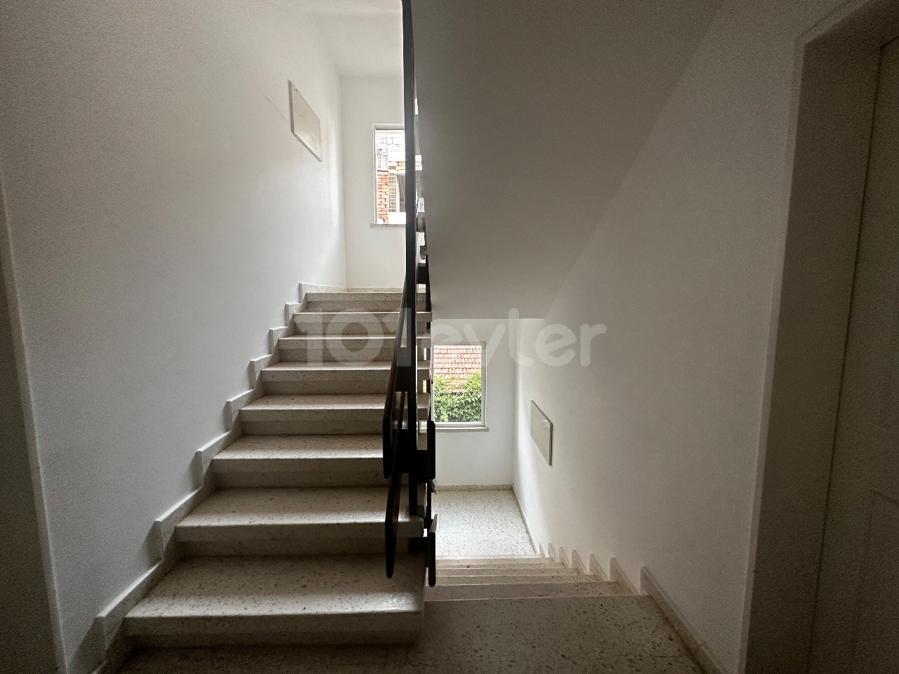 CORNER 2+1 APARTMENT ON THE 1ST FLOOR IN LEFKOŞA / NEWKENT AREA 