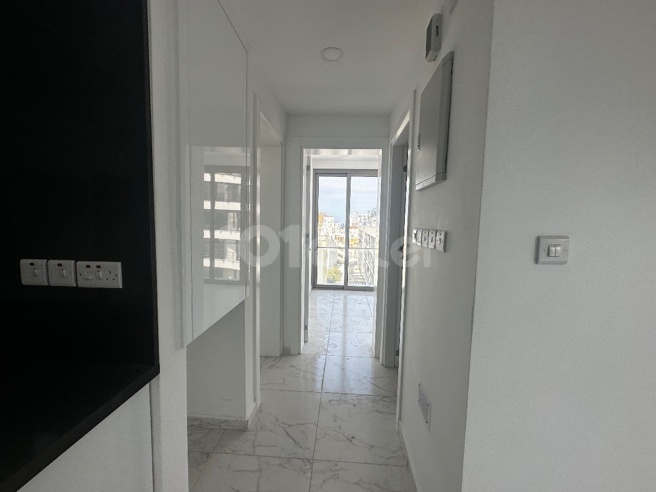 2+1 80 m2 LAST TWO APARTMENTS WITH COMMERCIAL PERMIT IN CENTER OF GIRNE