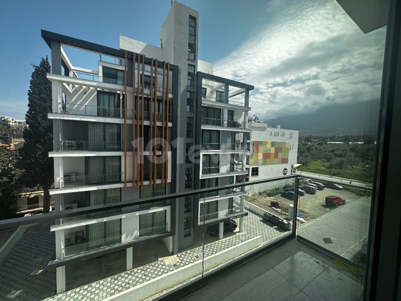 2+1 80 m2 LAST TWO APARTMENTS WITH COMMERCIAL PERMIT IN CENTER OF GIRNE