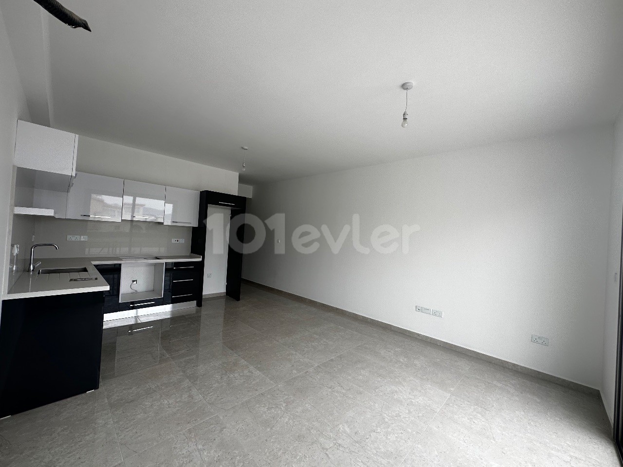 2+1 APARTMENTS WITH QUALITY WORKMANSHIP AND AN ELITE LOCATION IN THE METEHAN REGION OF LEFKOŞA 