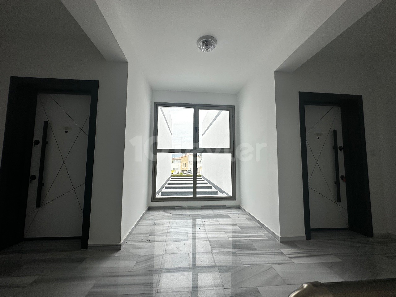 2+1 APARTMENTS WITH QUALITY WORKMANSHIP AND AN ELITE LOCATION IN THE METEHAN REGION OF LEFKOŞA 