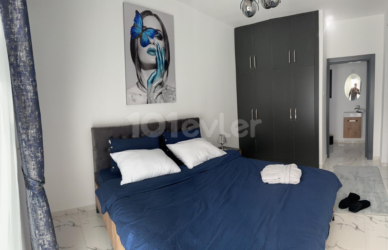 2+1 VOLL MÖBLIERTES PENTHOUSE IN GİRNE / ESSNTEPE 