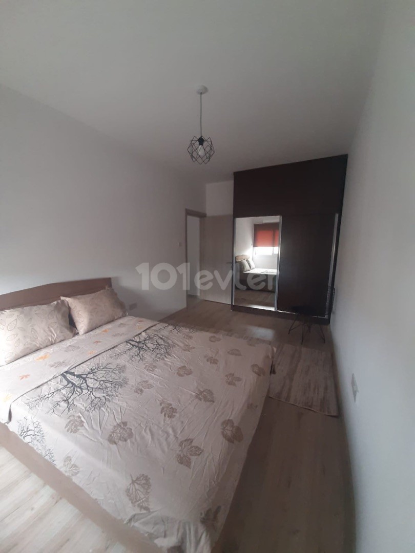 LEFKOŞA/GÖNYELİ BÖLGESİNDE DURAKLARA YAKIN NEZİH BİR KONUMDA FULL EŞYALI DAİRE