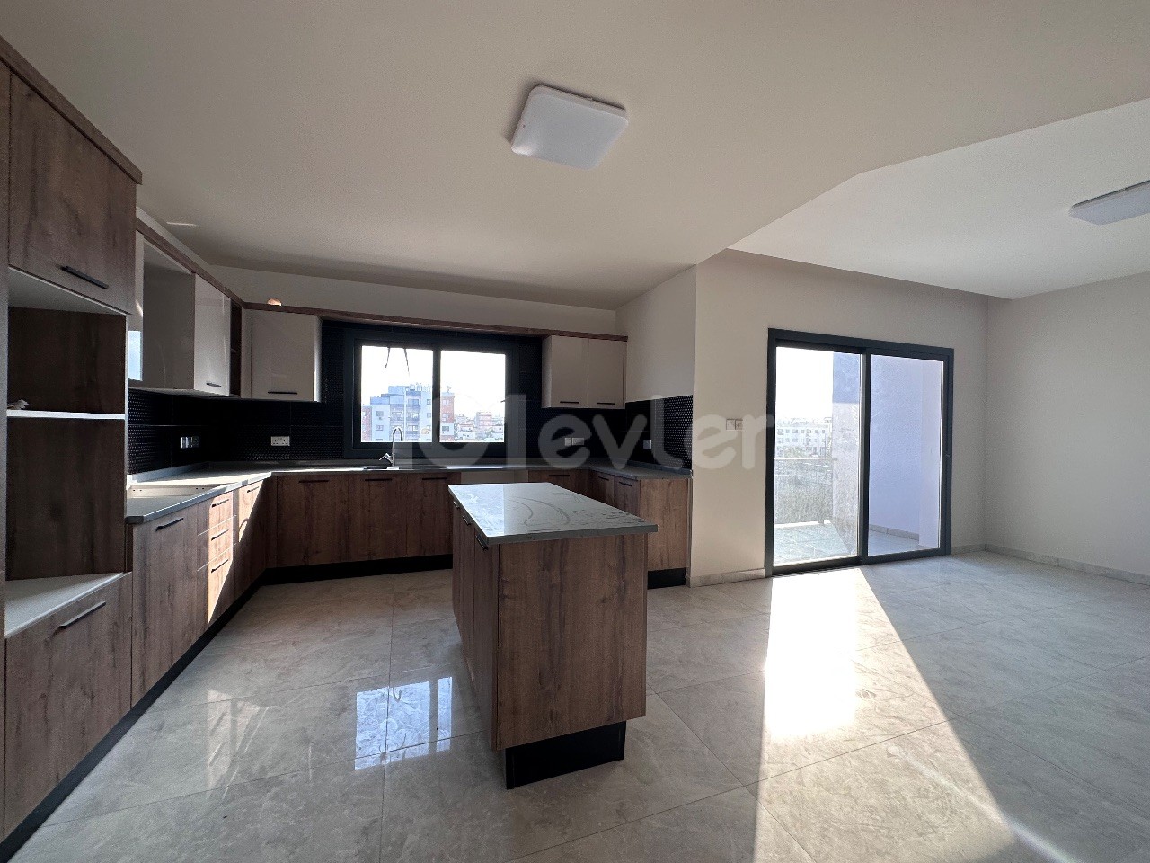 3+ 1 LUXURY FLAT IN NICOSIA / KAYMAKLI AREA