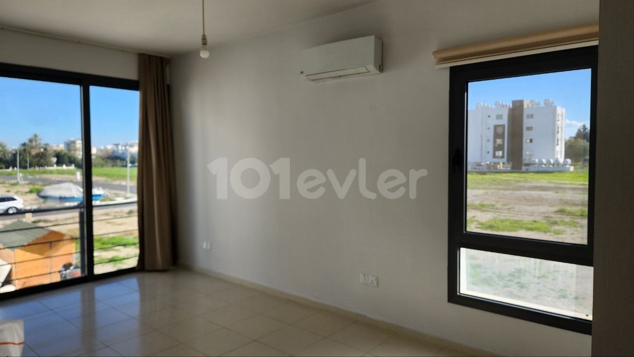 Commercial 3+1 Flat in Küçük Kaymaklı Area