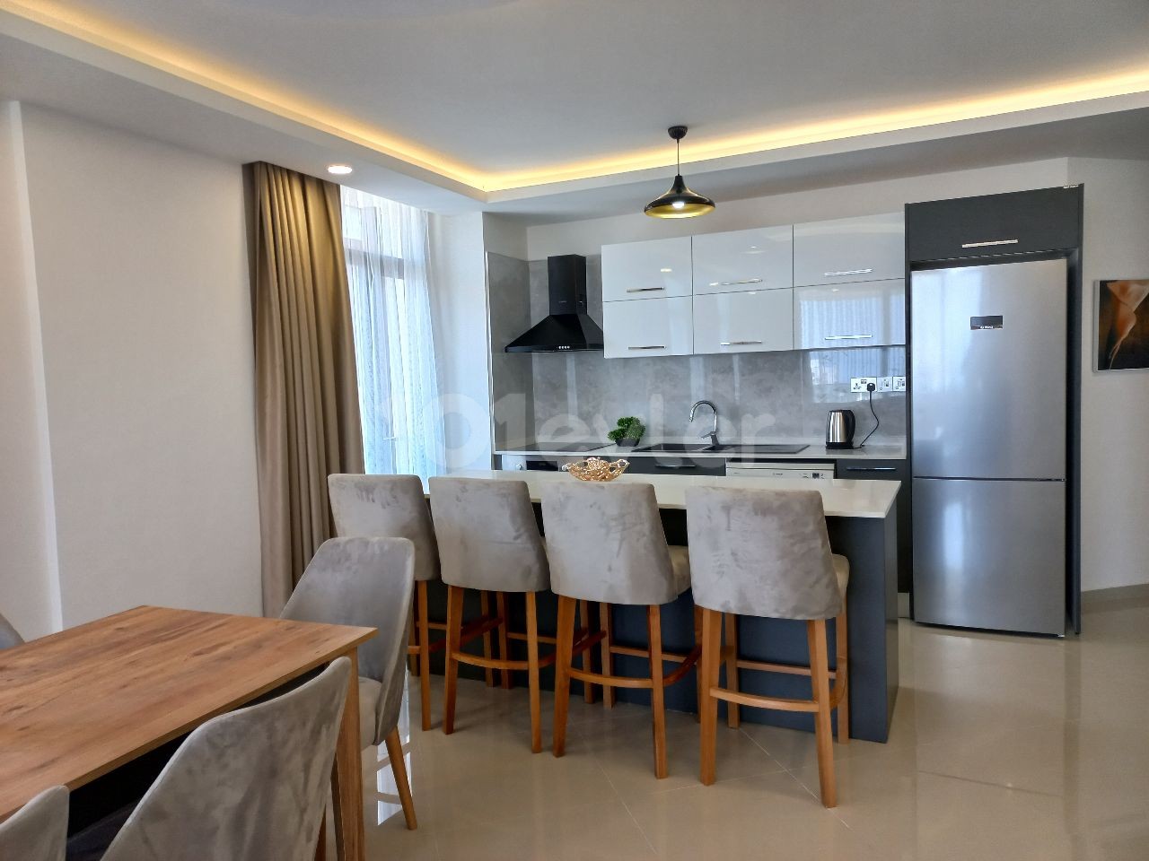 Girne merkezde özel havuzlu lüx eşyalı 3+1 penthouse