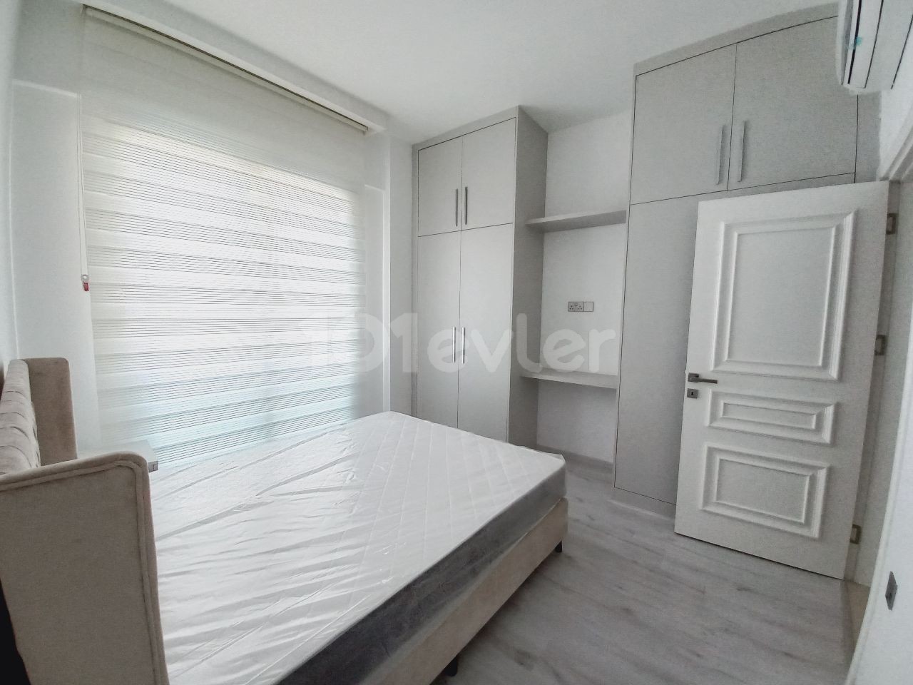 Luxury 3+1 flat for rent in a complex with pool in the center of Kyrenia