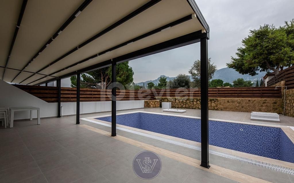 Luxuriös eingerichtete 4+1-Villa mit Pool im Zentrum von Kyrenia zu vermieten