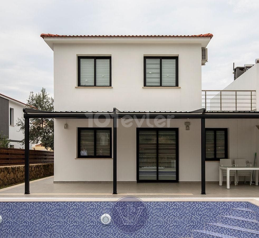 Luxury furnished 4+1 villa for rent with pool in the center of Kyrenia