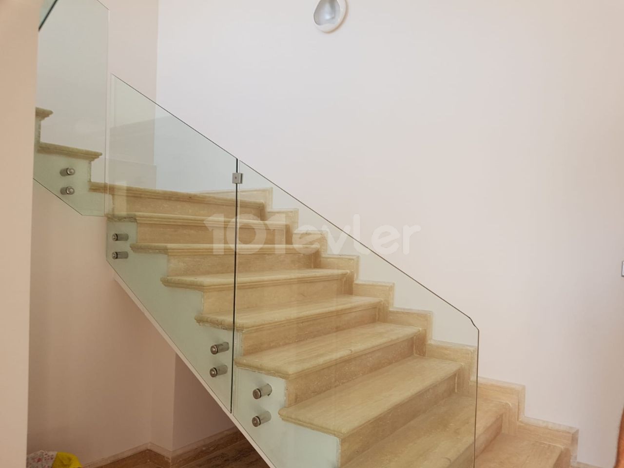 PERFEKTE 4+1 VILLA IN KYRENIA ALSANCAK