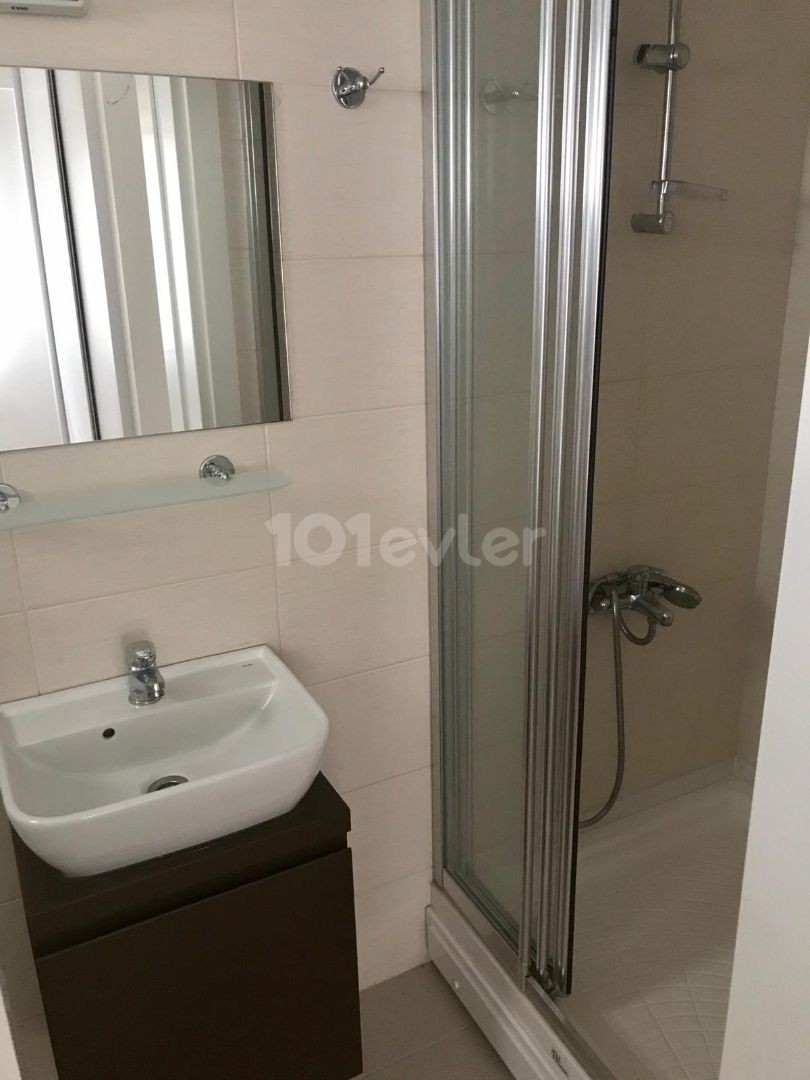 Girne merkezde full eşyalı 3+1 kiralık daire