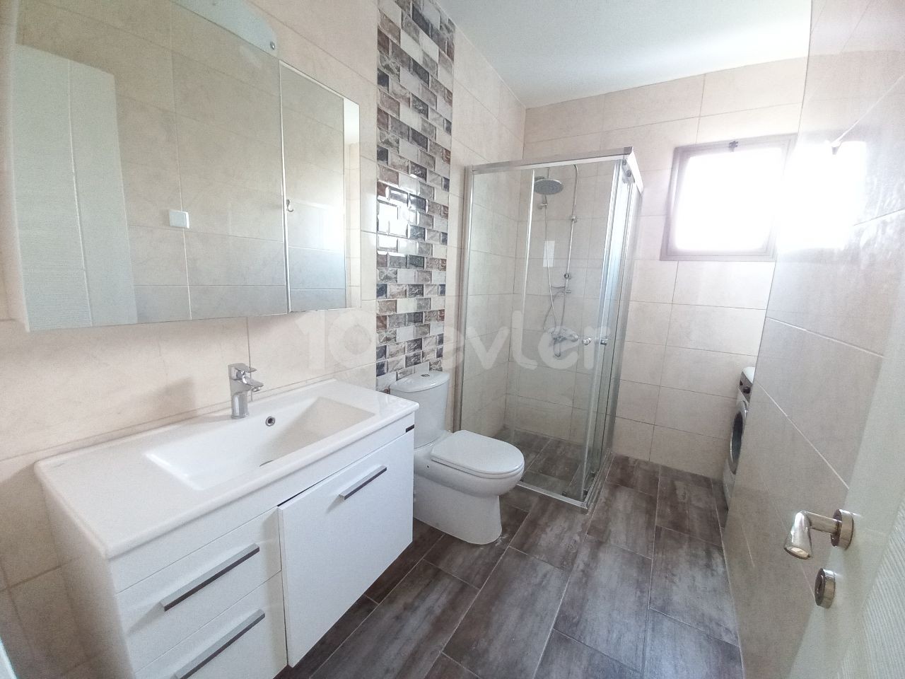 Fully furnished 2+1 flat for rent in the center of Kyrenia