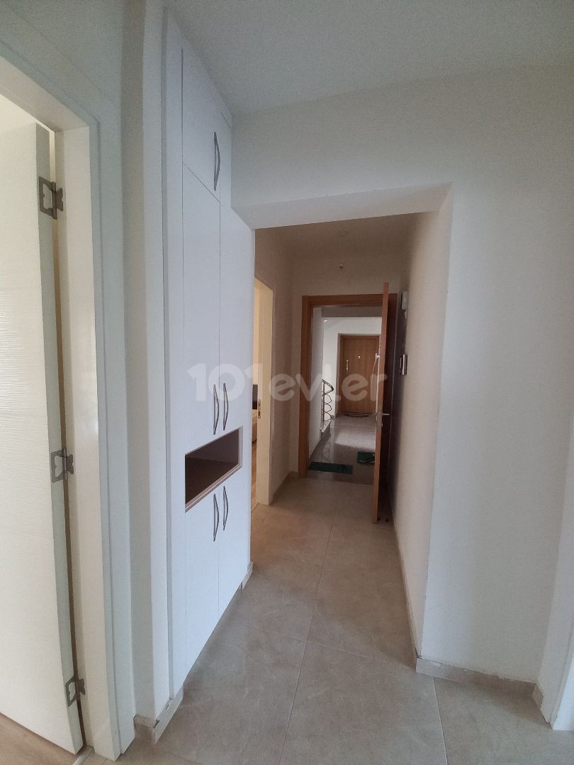 Girne merkezde kiralık full eşyalı 2+1 daire