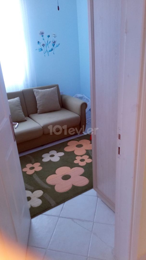 GİRNE MERKEZDE SATILIK 4+1 penthouse