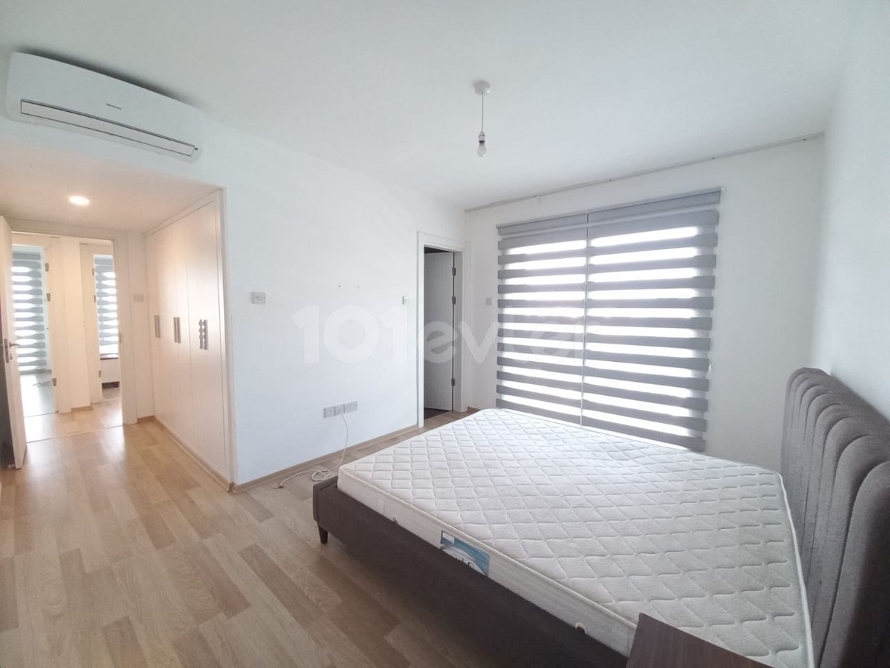 Girne merkezde site içerisinde lüx eşyalı kiralık 3+1 daire