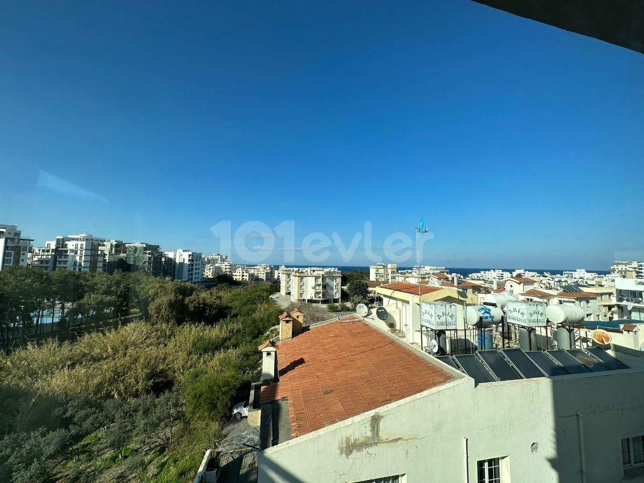 GİRNE MERKEZDE 3+1 SIFIR EŞYALI 130 m² KİRALIK DAİRE