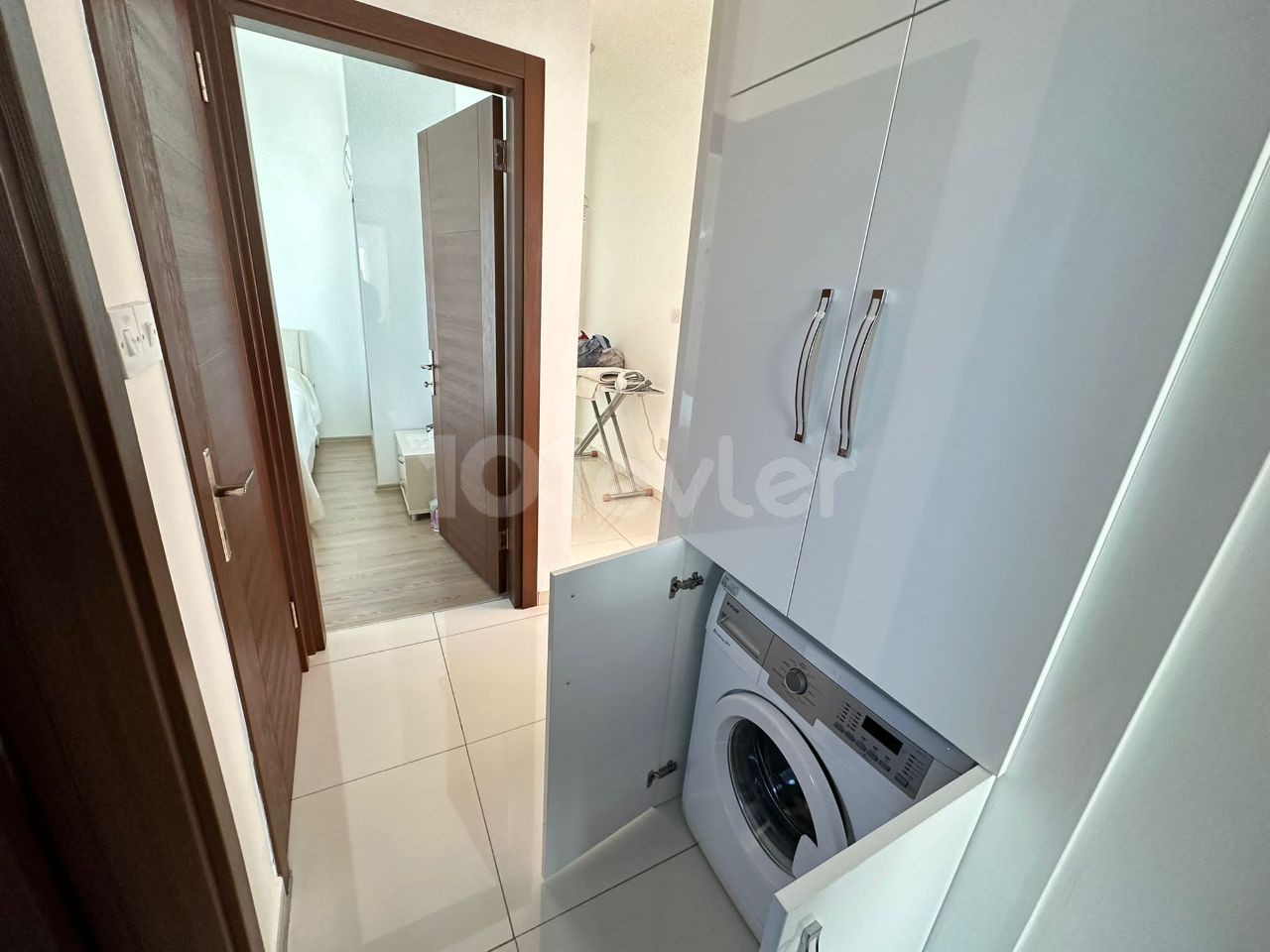 GİRNE MERKEZDE 3+1 SIFIR EŞYALI 130 m² KİRALIK DAİRE