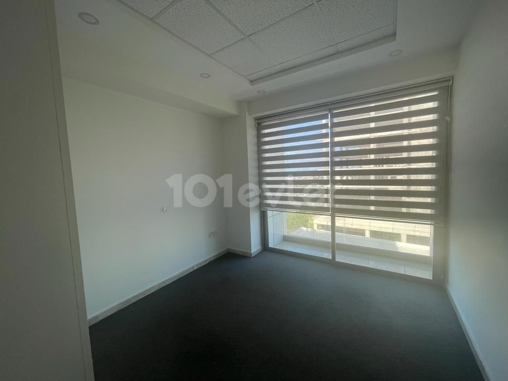 110 m2 OFFICE IN THE CITY