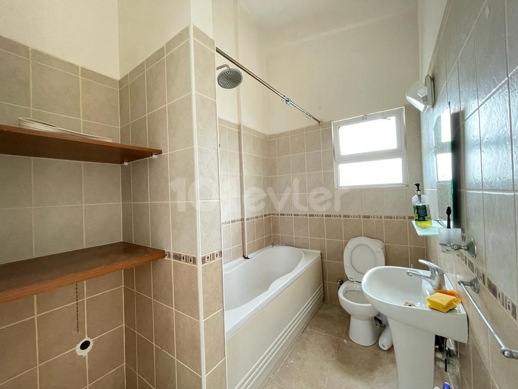 Girne BELLAPAİS  kiralık 4+1 villa