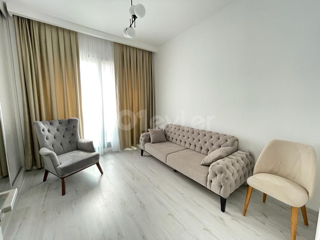 2+1 FLAT IN THE CENTER OF KYRENIA WITH A FULL FULL FURNISHED POOL