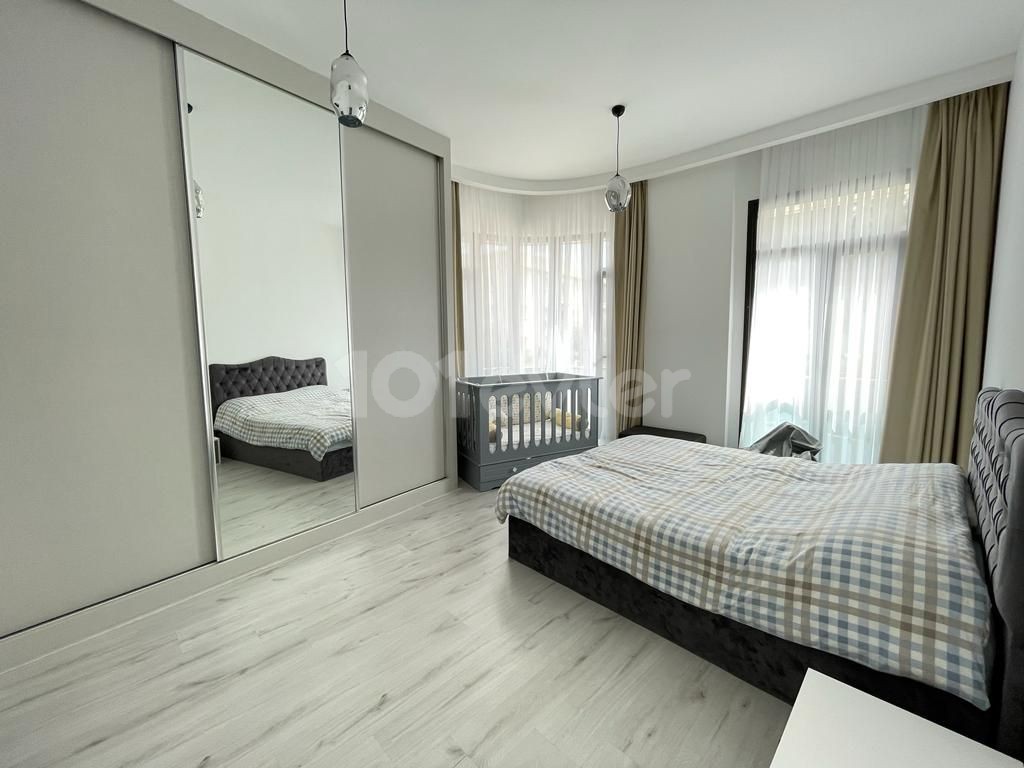 2+1 FLAT IN THE CENTER OF KYRENIA WITH A FULL FULL FURNISHED POOL