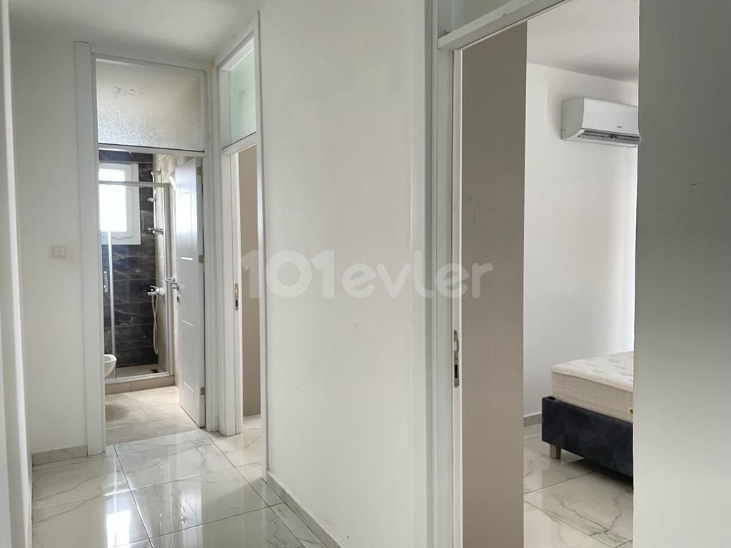 Luxurious 2+1 flat with mountain sea view in the center of Kyrenia