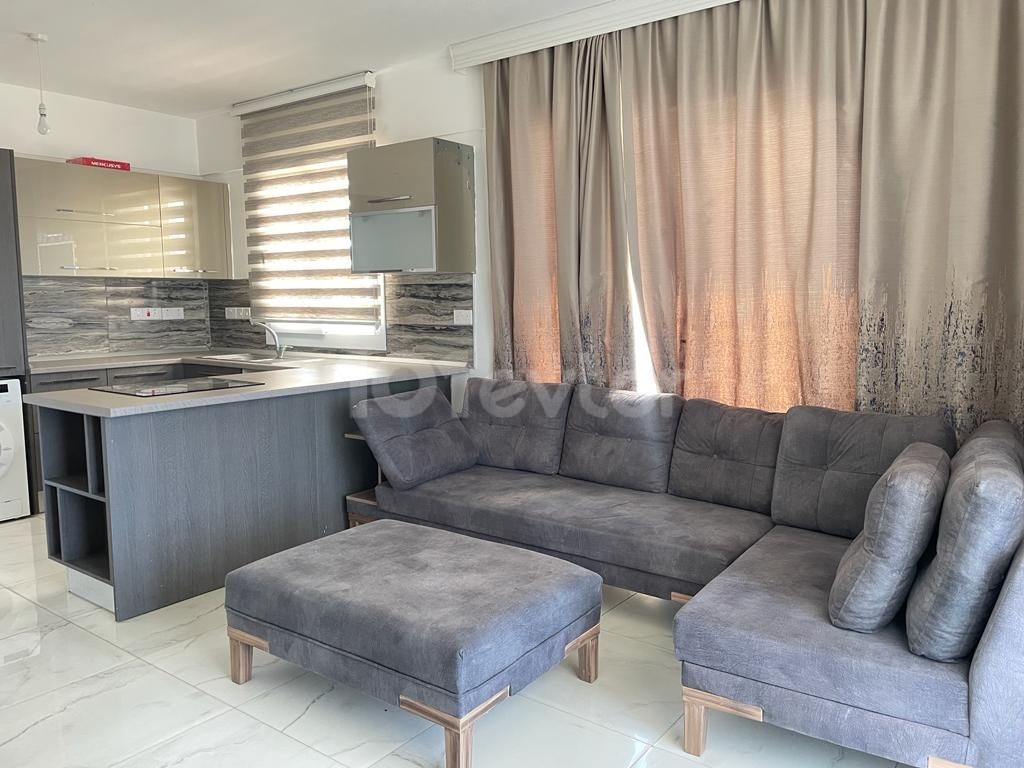 Luxurious 2+1 flat with mountain sea view in the center of Kyrenia