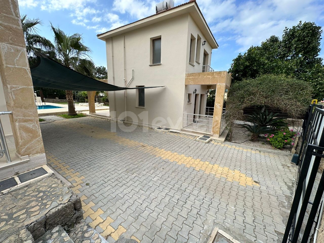 A VILLA WITH A POOL IN ÇATALKÖY 1 DECORATION OF LAND