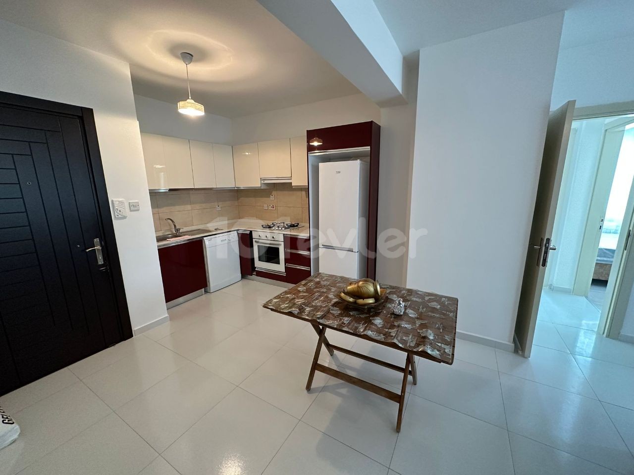 2+1 apartment for rent in Kyrenia center