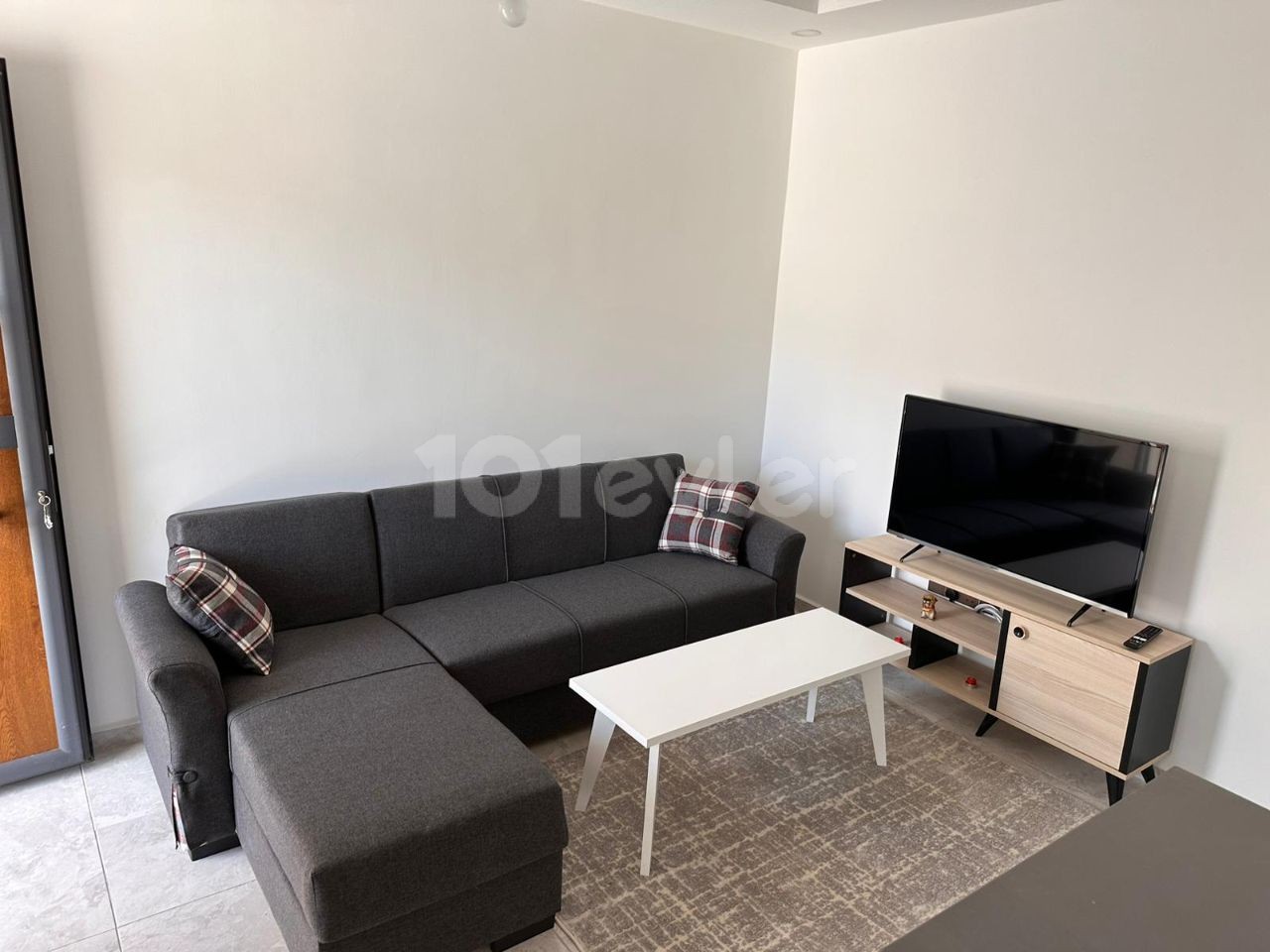 1+1 apartment for sale in Karaoglanoglu