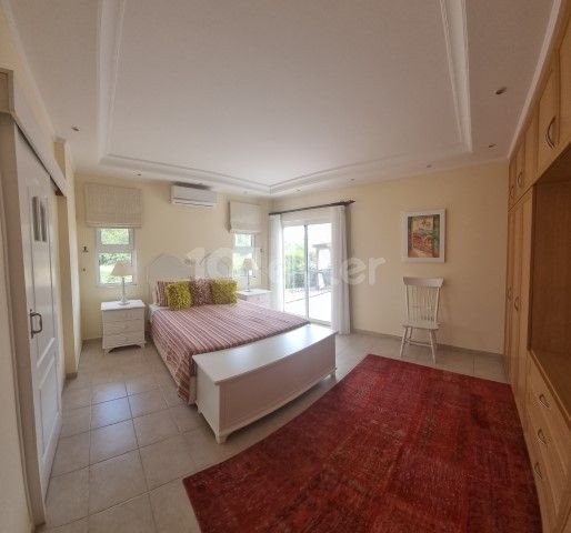 Ozankoy de gunluk kiralik 3+1 havuzlu villa