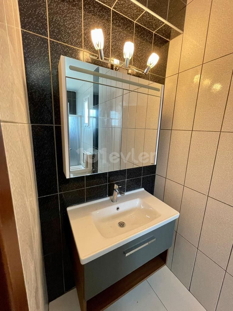 Girne merkez kıralık 3+1 penthouse