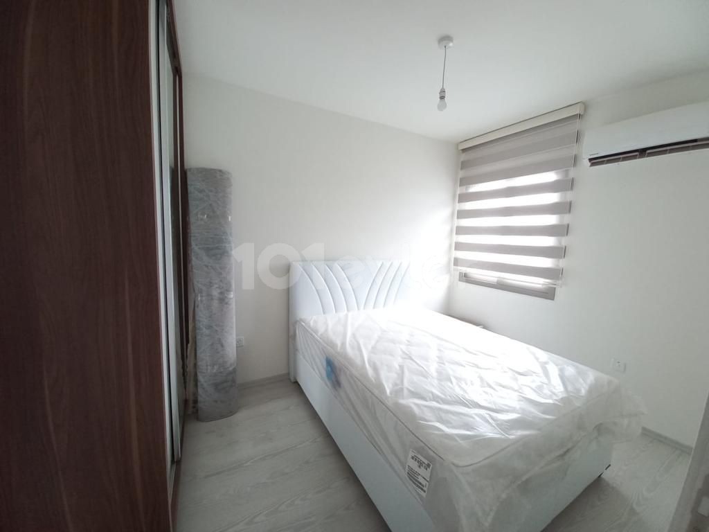 Girne merkezde dağ deniz manzaralı lüx 3+1 penthouse