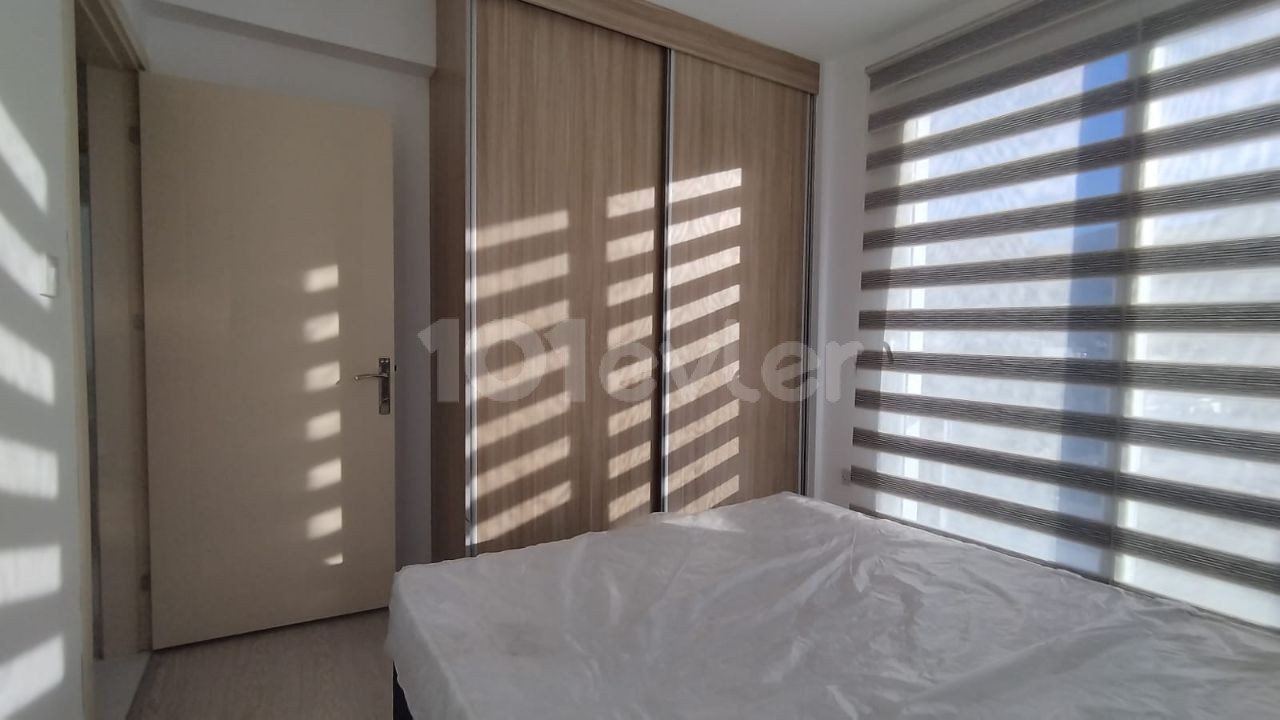 3+1 FLAT FOR SALE IN KYRENIA CENTER WITH SEA VIEW