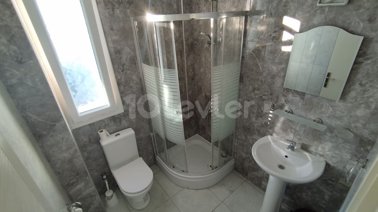 3+1 FLAT FOR SALE IN KYRENIA CENTER WITH SEA VIEW