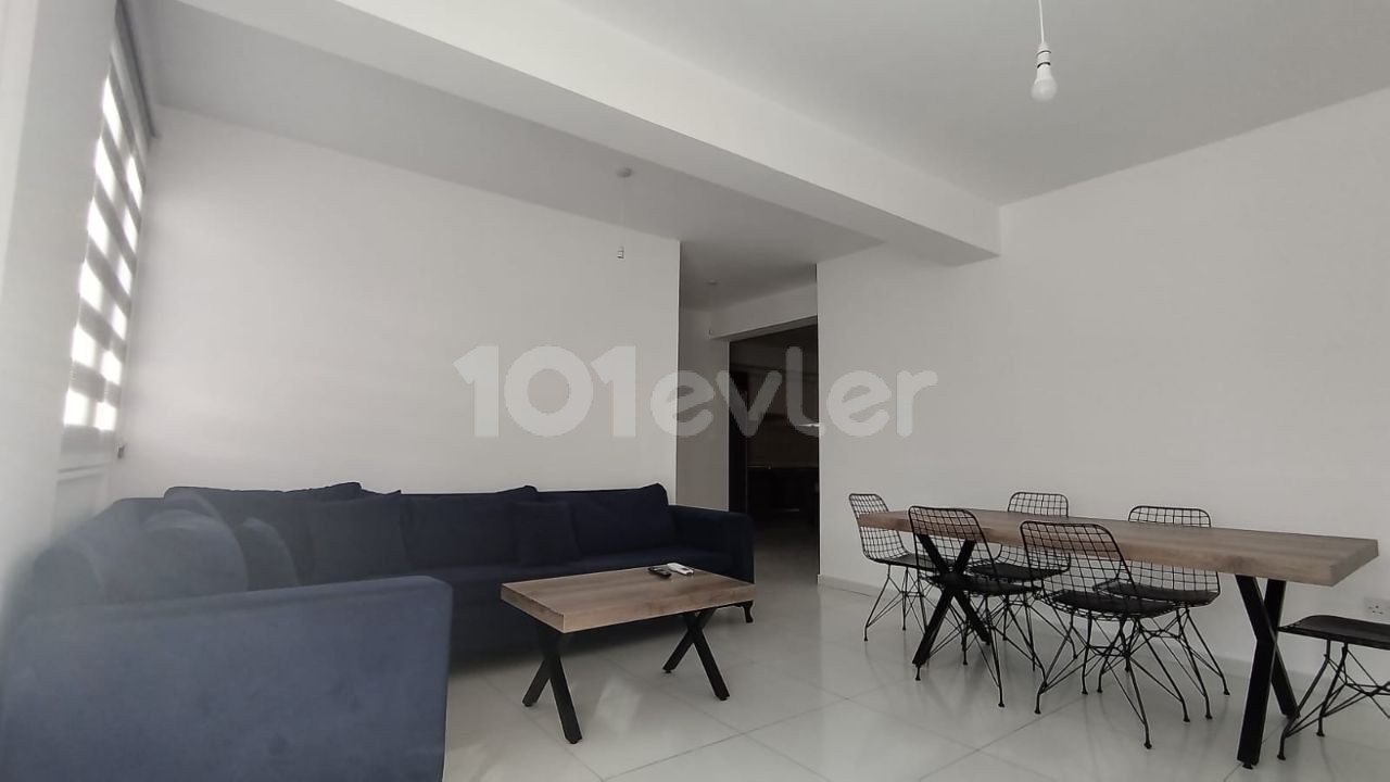 GİRNE MERKEZDE DENİZ MANZARALI 3+1 SATILIK  DAİRE